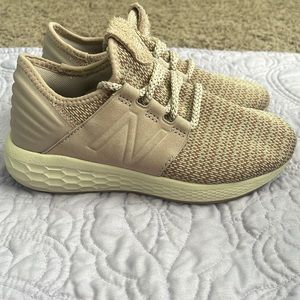 Size 5 New Balance tennis shoes